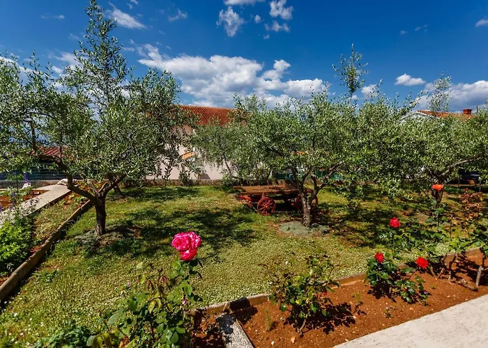 With Parking Space Njivice, Krk - 20505 Apartamento *