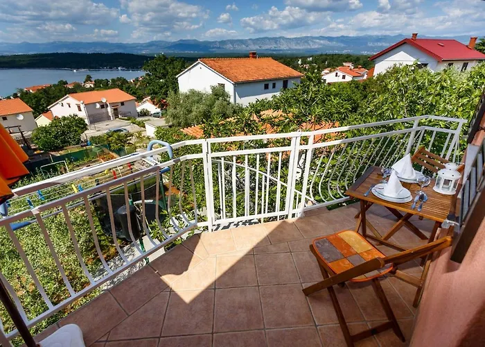 Lejlighed With Parking Space Njivice, Krk - 20505 *